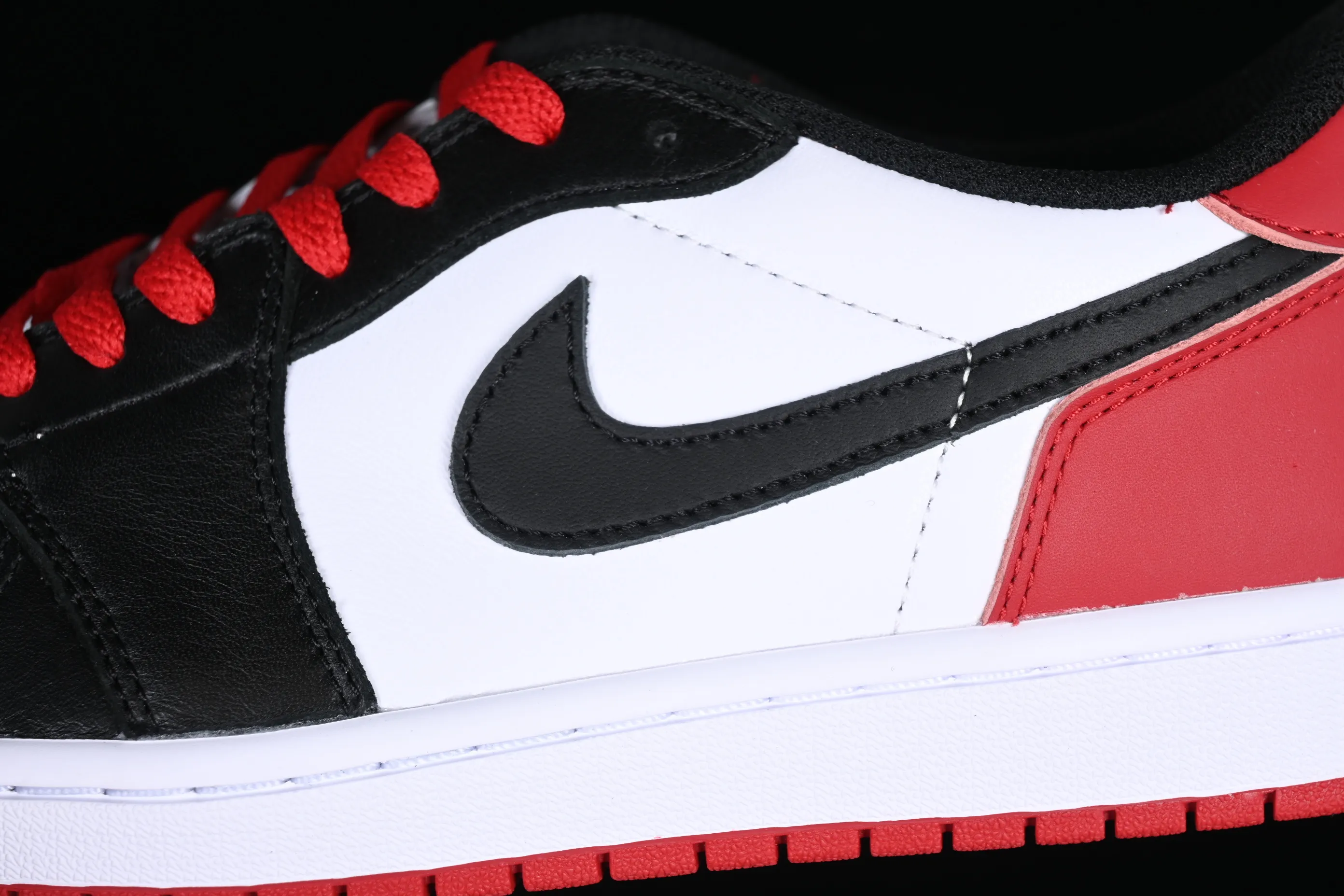 All categories Air Jordan Jordan series basketball shoes Air Jordan 1 Low OG version Air Jordan 1 Low "Black Toe" AJ1 Joe 1 new black toe cultural and leisure sports sneakers CZ0790-106